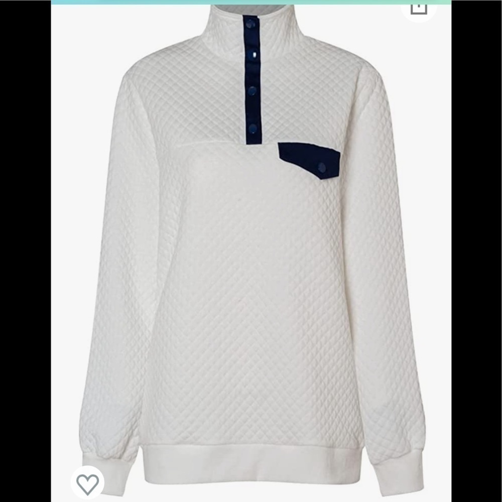 NWT 4 button pile neck white sweatshirt